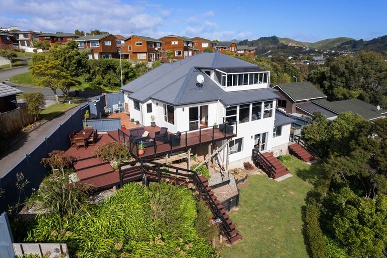 Photo of property in 20 Sailmaker Close, Whitby, Porirua, 5024