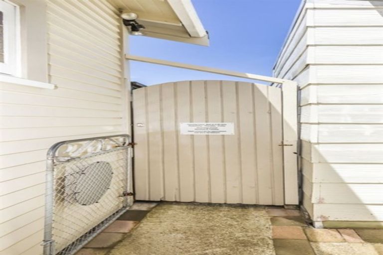 Photo of property in 70a Constable Street, Newtown, Wellington, 6021