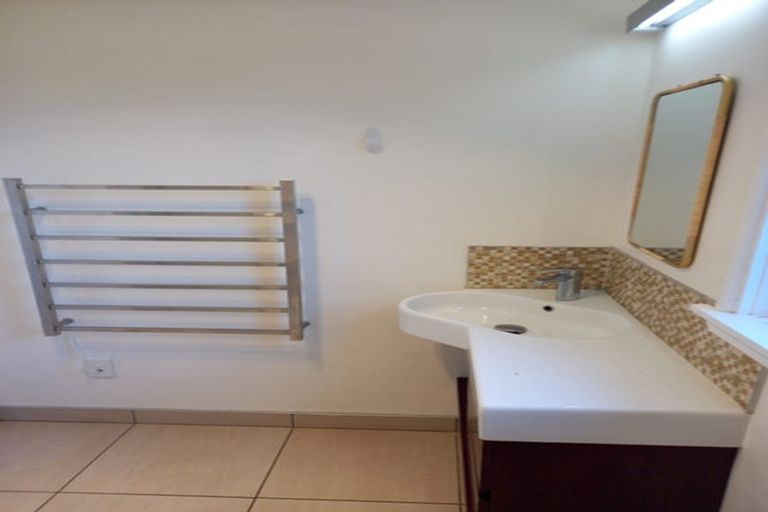 Photo of property in 25 Pembroke Road, Northland, Wellington, 6012