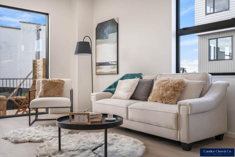 Photo of property in 4/16 Binsted Road, New Lynn, Auckland, 0600