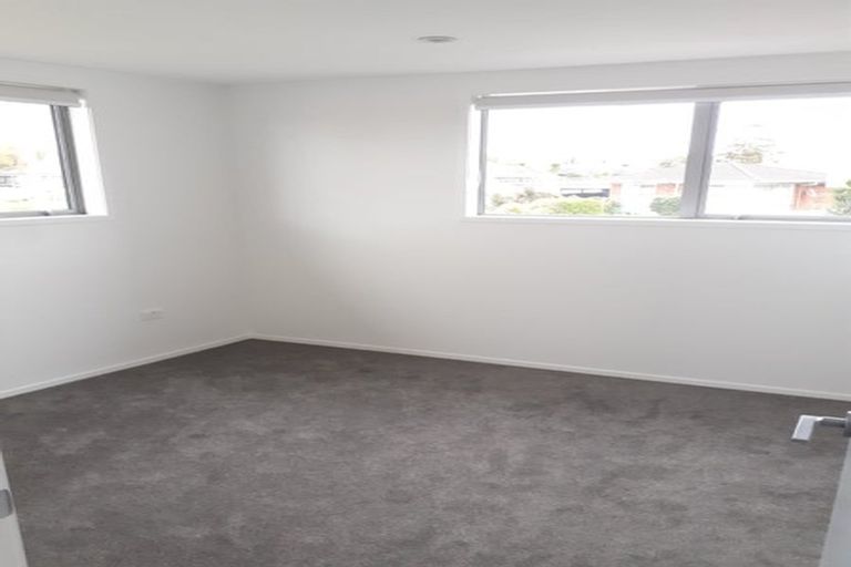 Photo of property in 3/7 Flanshaw Road, Te Atatu South, Auckland, 0610