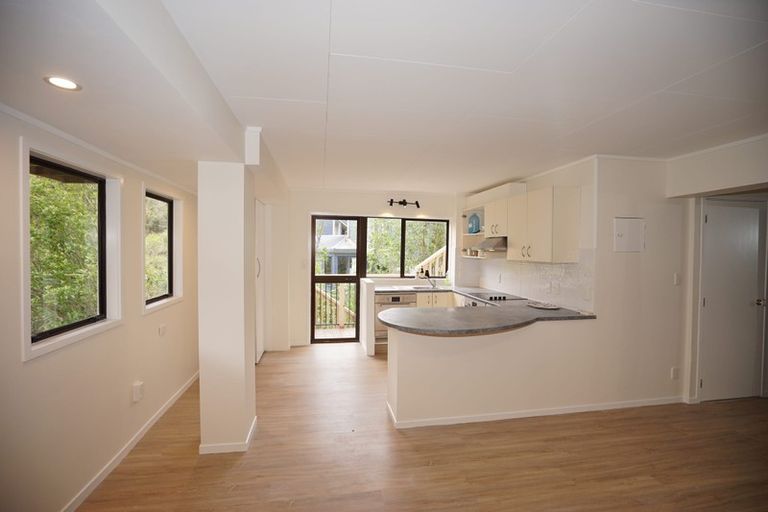 Photo of property in 33 Homewood Place, Chatswood, Auckland, 0626