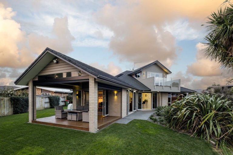 Photo of property in 142 Saint James Drive, Huntington, Hamilton, 3210