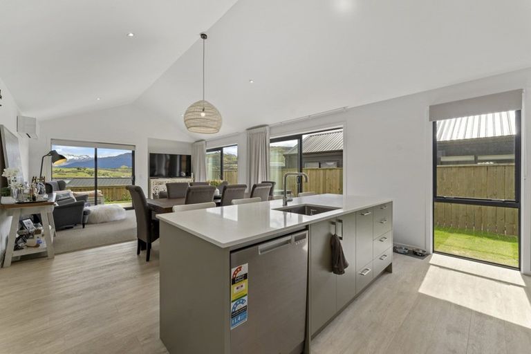 Photo of property in 38 Muster Road, Jacks Point, 9371