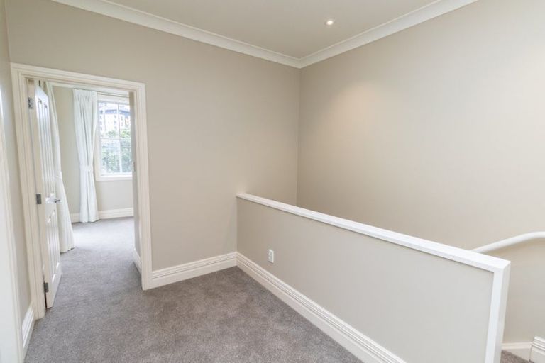 Photo of property in 156 Tinakori Road, Thorndon, Wellington, 6011