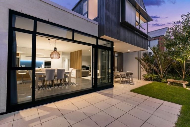 Photo of property in 8 Hastings Street, Hobsonville, Auckland, 0616