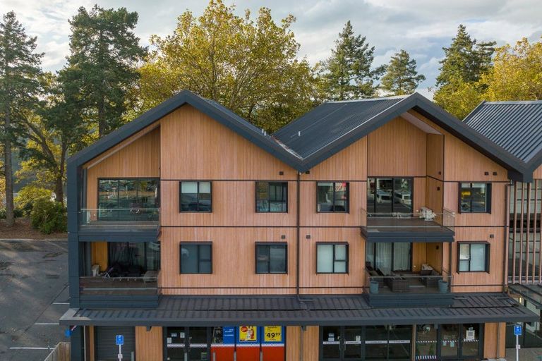 Photo of property in 34a Lake Street, Cambridge, 3434