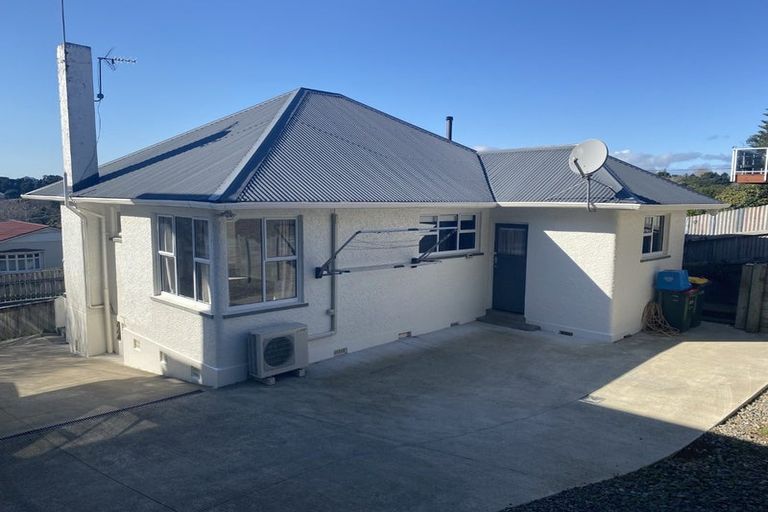 Photo of property in 12 Lawry Street, Moturoa, New Plymouth, 4310