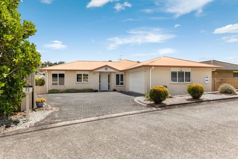 Photo of property in 31 Les Fisher Place, Pukekohe, 2120