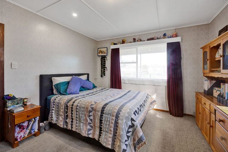 Photo of property in 4 Kerry Lane, Hawera, 4673