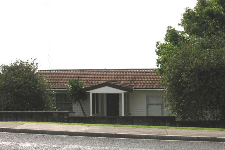 Photo of property in 63a Sunset Road, Totara Vale, Auckland, 0632