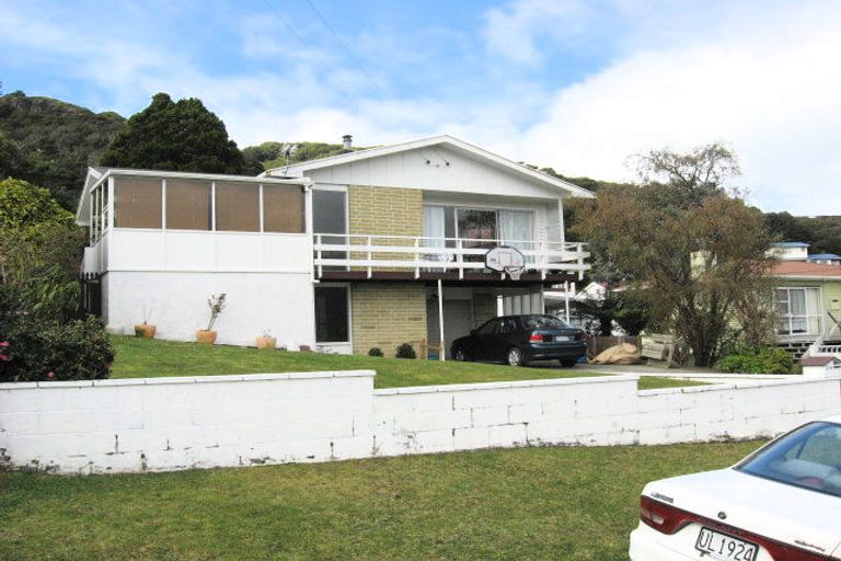 Photo of property in 24 Isabel Grove, Wainuiomata, Lower Hutt, 5014