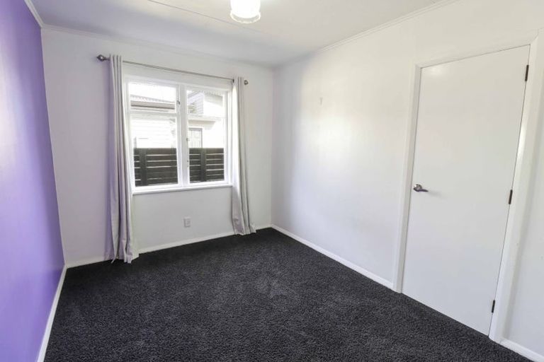 Photo of property in 5 Woodstock Place, Hokowhitu, Palmerston North, 4410