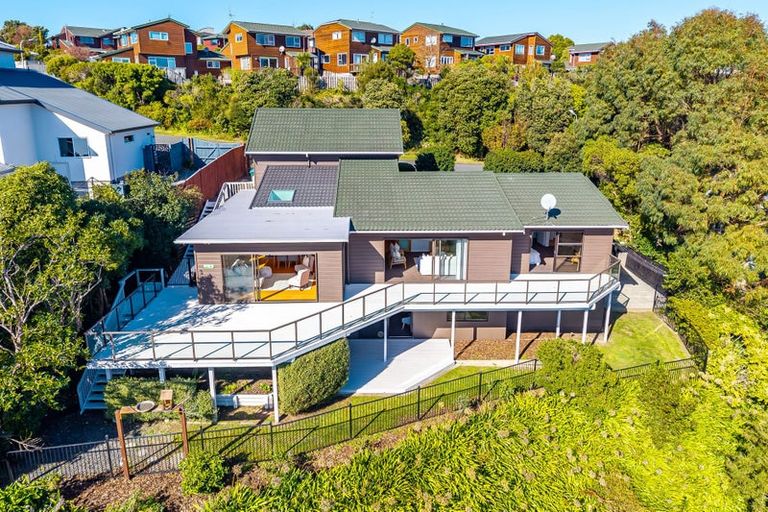 Photo of property in 22 Sailmaker Close, Whitby, Porirua, 5024