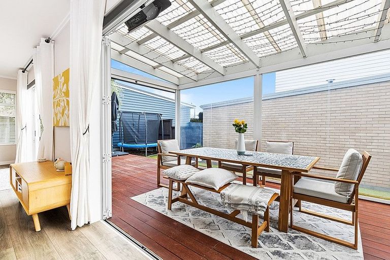 Photo of property in 36a Station Street, Hobsonville, Auckland, 0616