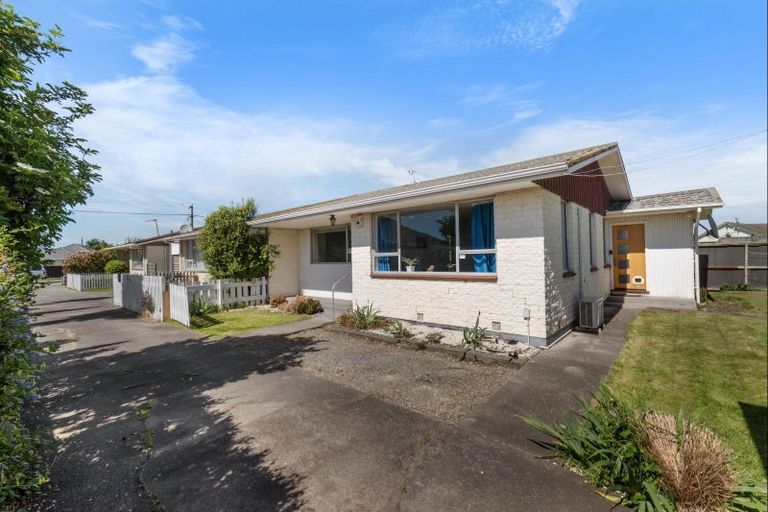 Photo of property in 90 Springs Road, Hornby, Christchurch, 8042