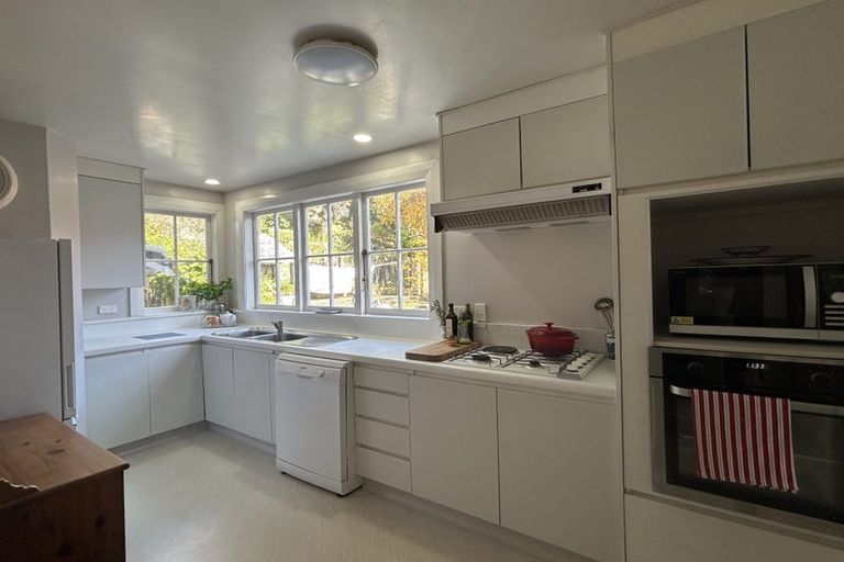 Photo of property in 1/1 Wilkinson Street, Oriental Bay, Wellington, 6011