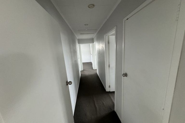 Photo of property in 166 Mahia Road, Wattle Downs, Auckland, 2103