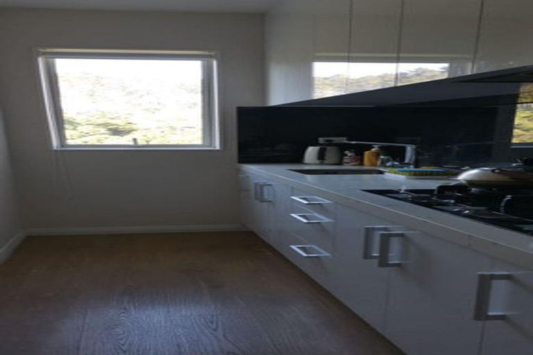 Photo of property in 28 Golden Morning Drive, Albany Heights, Auckland, 0632