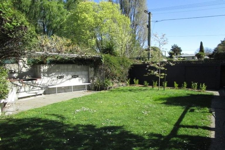Photo of property in 100 Palatine Terrace, Saint Martins, Christchurch, 8022