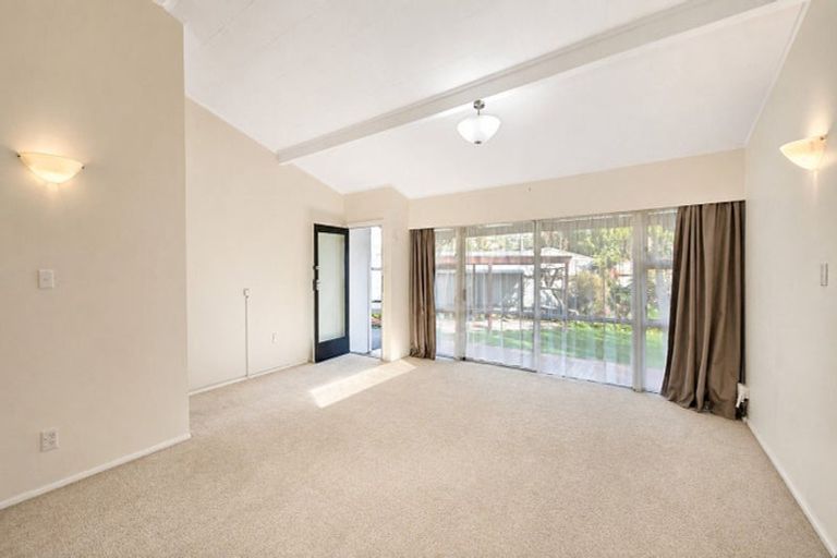 Photo of property in 1b Horoeka Street, Stokes Valley, Lower Hutt, 5019
