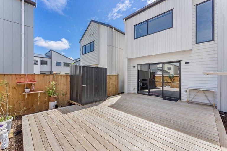 Photo of property in 37 Kairakau Street, Papakura, 2110