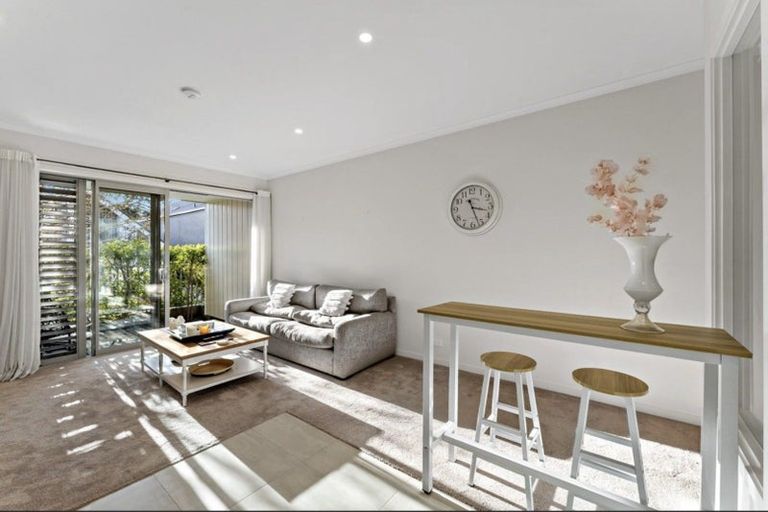 Photo of property in 11/2 Warrant Officer Lane, Hobsonville, Auckland, 0616