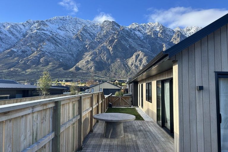 Photo of property in 34 Spur Ridge Rise, Jacks Point, 9371