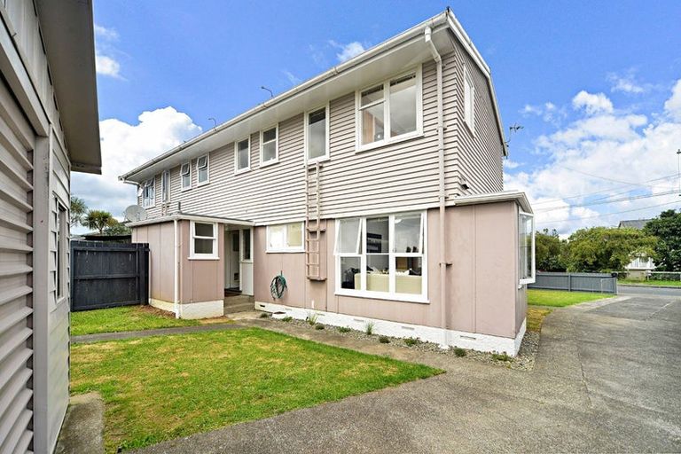 Photo of property in 66a Arimu Road, Papakura, 2110