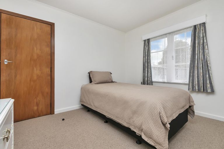 Photo of property in 126 Hutchinson Avenue, New Lynn, Auckland, 0600