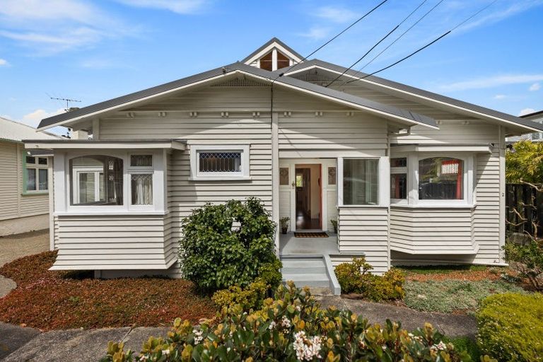 Photo of property in 2 Rattray Street, Devonport, Auckland, 0624