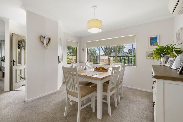 Photo of property in 25 Corinth Grove, Papamoa Beach, Papamoa, 3118