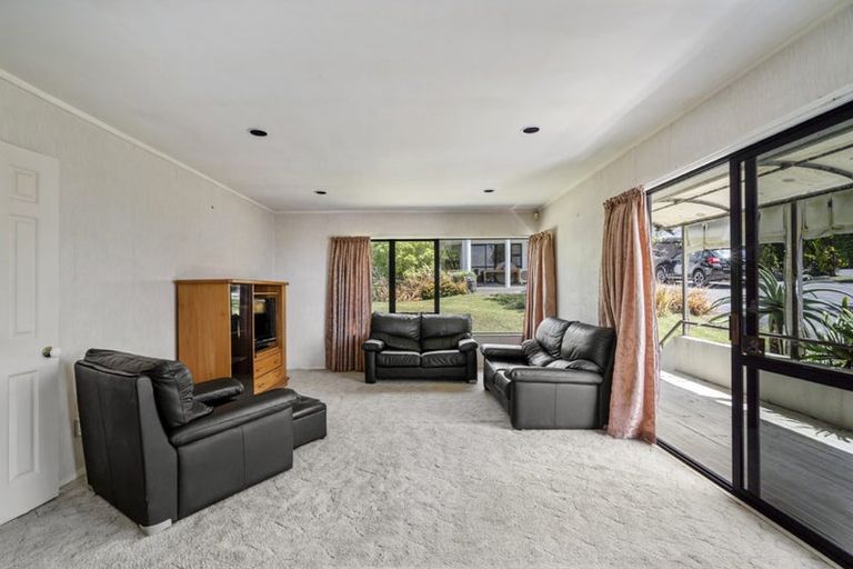 Photo of property in 1/55 Nigel Road, Browns Bay, Auckland, 0630