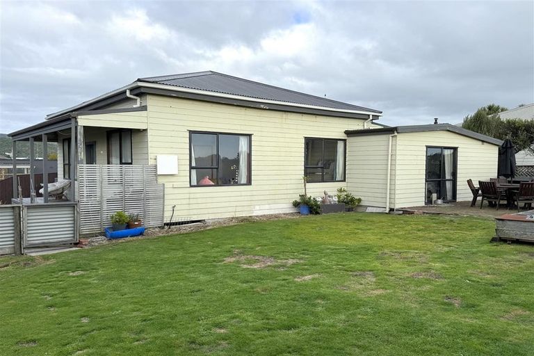 Photo of property in 2 Coakley Street, Blaketown, Greymouth, 7805