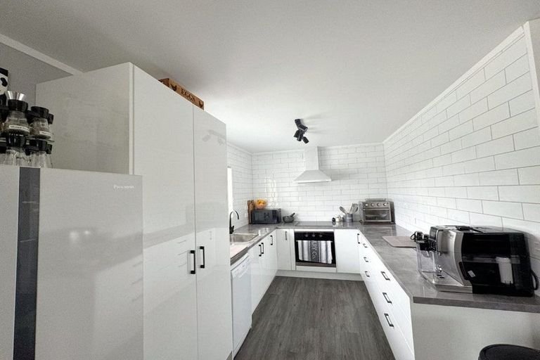 Photo of property in 11a Johnson Street, Waipawa, 4210