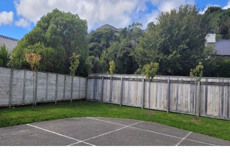 Photo of property in 18 Leadline Place, Whitby, Porirua, 5024