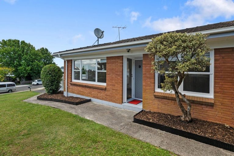 Photo of property in 1/8 Broadview Place, Howick, Auckland, 2014