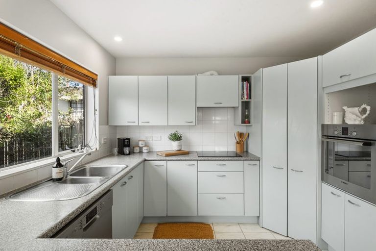 Photo of property in 1/137 Nile Road, Milford, Auckland, 0620