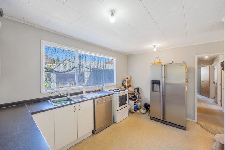 Photo of property in 5 Merida Place, Unsworth Heights, Auckland, 0632