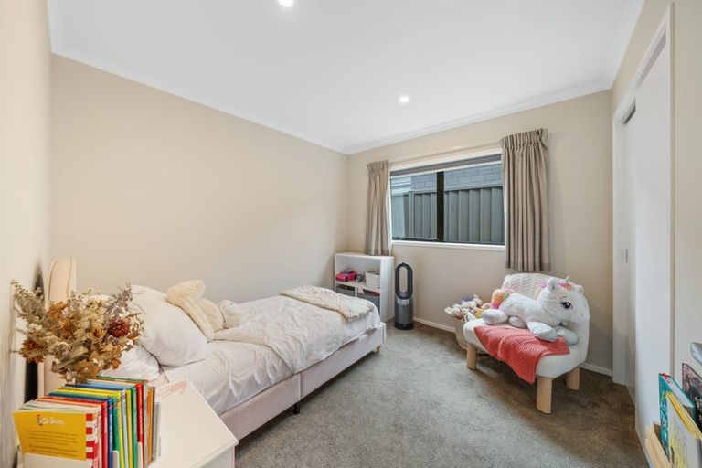 Photo of property in 16 Buddle Road, Wallaceville, Upper Hutt, 5018