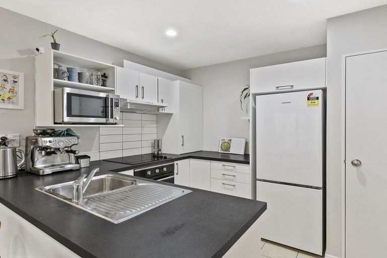 Photo of property in 2/25 Hollies Crescent, Johnsonville, Wellington, 6037