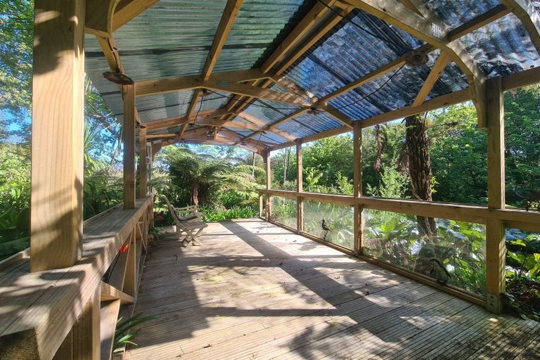 Photo of property in 195 Driving Creek Road, Coromandel, 3506