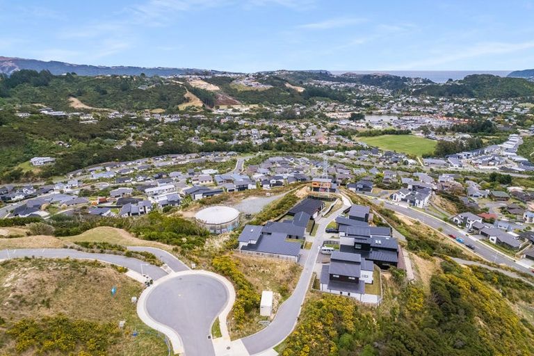 Photo of property in 1 Trysail Place, Whitby, Porirua, 5024