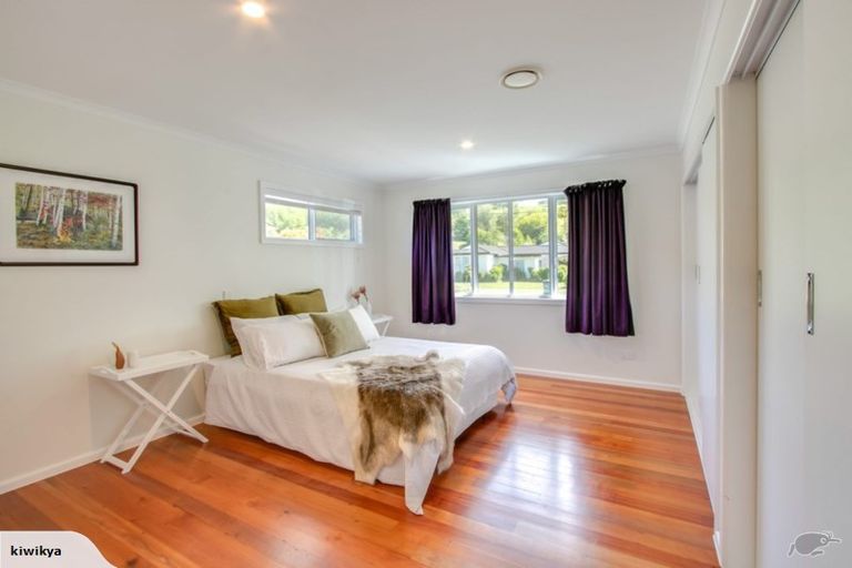 Photo of property in 18 Golding Road, Taradale, Napier, 4112