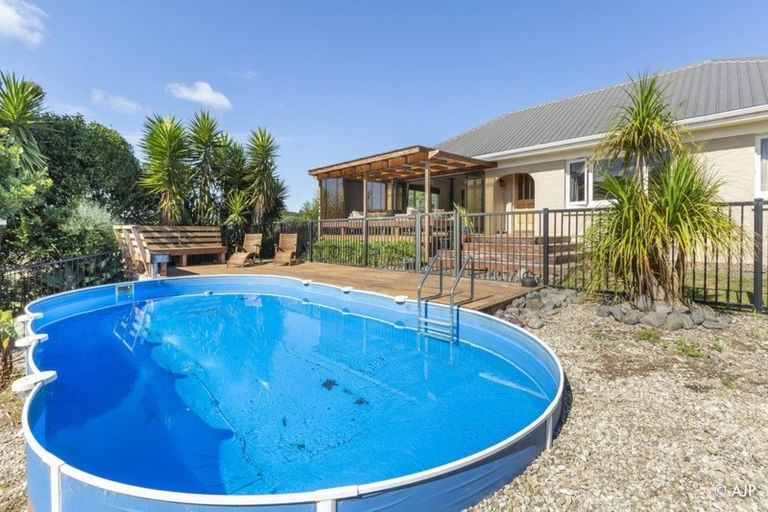 Photo of property in 42 Park Road, Waiuku, 2683