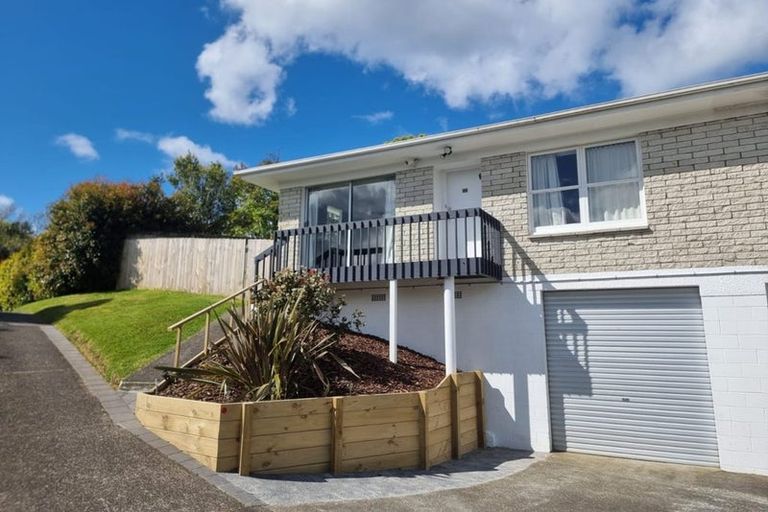 Photo of property in 1/6 Segedin Place, Glenfield, Auckland, 0629
