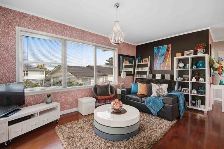 Photo of property in 27a Makiri Street, Helensville, 0800