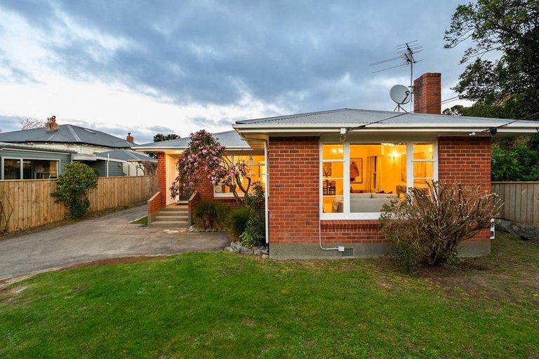 Photo of property in 169 Karori Road, Karori, Wellington, 6012