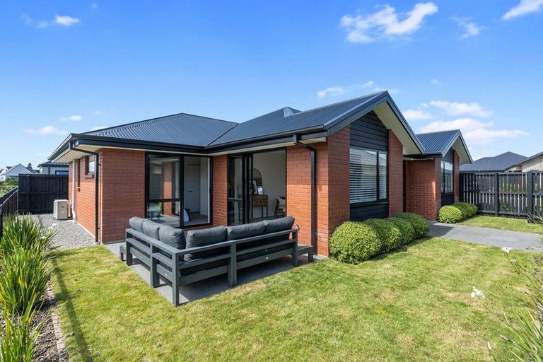 Photo of property in 33 Selfe Crescent, Burwood, Christchurch, 8083