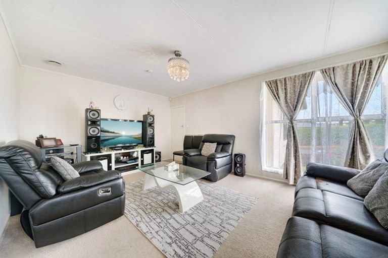 Photo of property in 90 Tennessee Avenue, Mangere East, Auckland, 2024